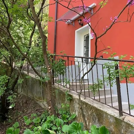 Apartamento Casa In Con Piscina, Giardino E Posto Auto Trieste