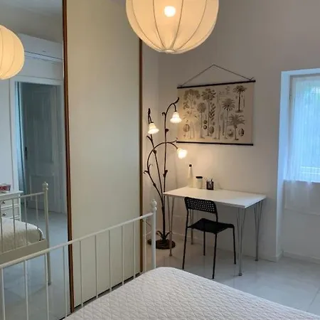 Apartment Casa In Con Piscina, Giardino E Posto Auto