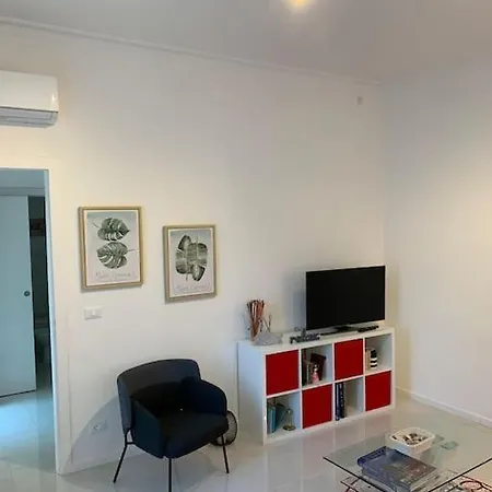 Casa In Con Piscina, Giardino E Posto Auto Trieste