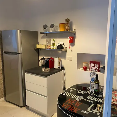 Apartamento Casa In Con Piscina, Giardino E Posto Auto