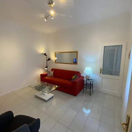 Casa In Con Piscina, Giardino E Posto Auto Trieste
